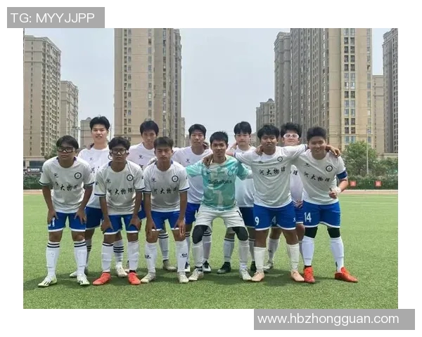 书包里的足球球星梦让校园青春因热爱而更加闪耀