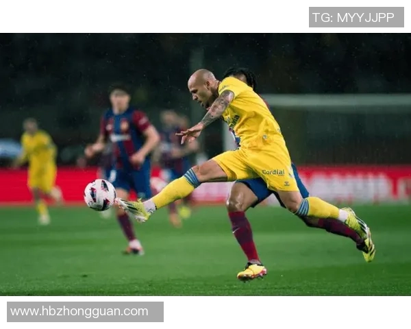 足球场上软绵绵的球星是谁他的独特技艺为何令对手防不胜防