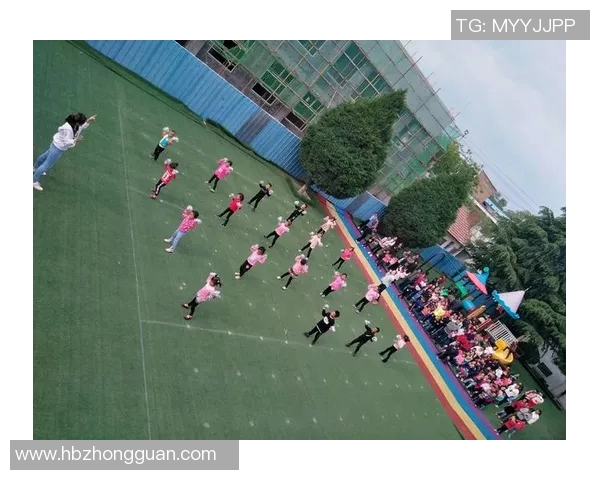 足球巨星携手亲子时光 与孩子一起体验成长与快乐 足球巨星携手亲子时光 与孩子一起体验成长与快乐